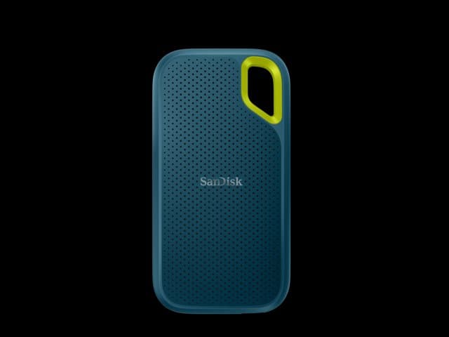 SanDisk 2TB Extreme Portable SSD V2 (Monterey)