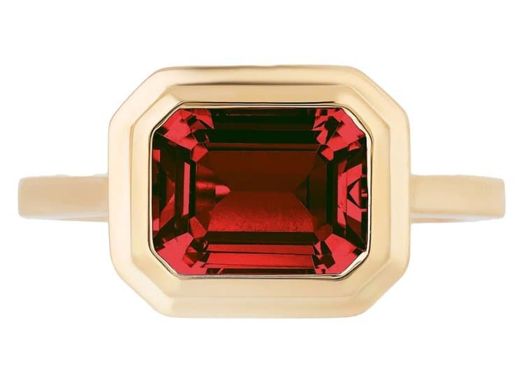 Goshwara Manhattan Emerald-Cut East-West Ring with Garnet-Size 6.5-in 18K Yellow Gold