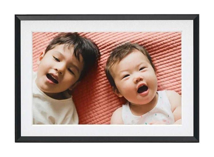 Aura Carver Mat 10.1-inch Digital Picture Frame, Gravel with White Mat