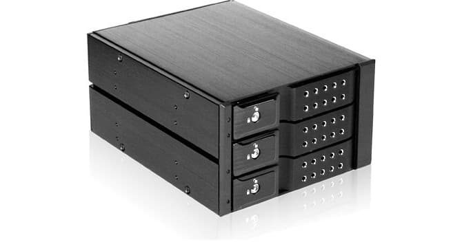 iStarUSA 2 x 5.25" to 3 x 3.5"SAS/SATA 6 Gb/s Trayless Hot-Swap Cage (Black)